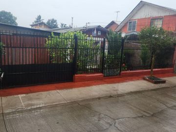 Casa cercana a Av. Lo Errazuriz, Cerrillos
