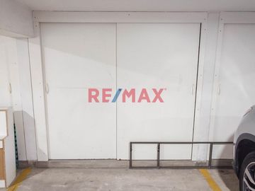 Venta De Bonito Departamento + 2 Cocheras + Almacén