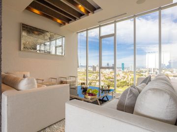 Exclusivo PentHouse en Venta en La Vista Country Club