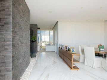 Exclusivo PentHouse en Venta en La Vista Country Club