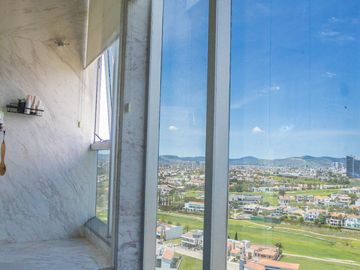Exclusivo PentHouse en Venta en La Vista Country Club