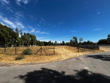 Se vende sitio en exclusivo condominio Altos de Zapallar, Curicó