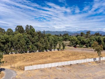 Se vende sitio en exclusivo condominio Altos de Zapallar, Curicó