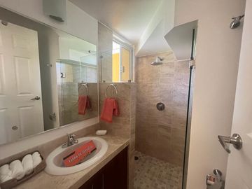 CASAS CON ALBERCA, A 10 MIN. DE SIX FLAGS OAXTEPEC; YAUTEPEC, MORELOS