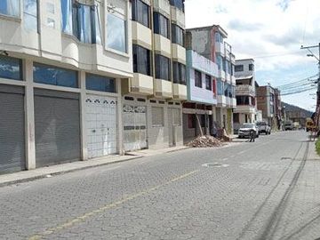 Casa de venta en Otavalo, calle Sucre, 929 m2