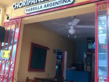 Venta de Hostal y Locales Comerciales Laureles