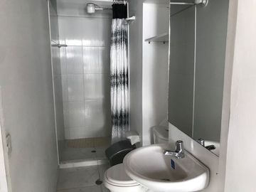 Venta de Hostal y Locales Comerciales Laureles