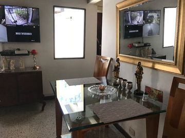 Venta de Hostal y Locales Comerciales Laureles