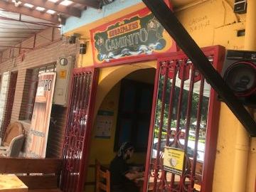 Venta de Hostal y Locales Comerciales Laureles