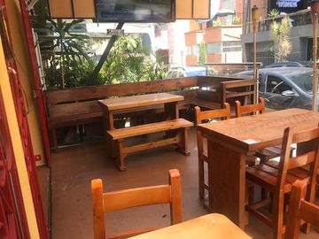 Venta de Hostal y Locales Comerciales Laureles