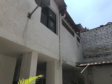Venta de Hostal y Locales Comerciales Laureles