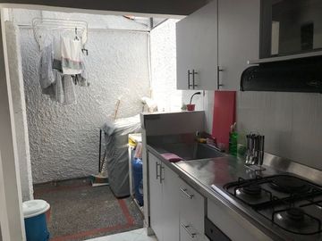 Venta de Hostal y Locales Comerciales Laureles