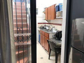 Venta de Hostal y Locales Comerciales Laureles