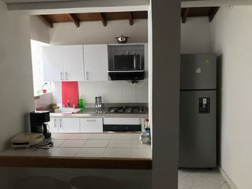 Venta de Hostal y Locales Comerciales Laureles