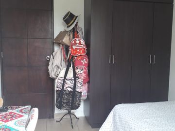 Oportunidad única: casa de primer piso con fácil acceso y gran potencial
