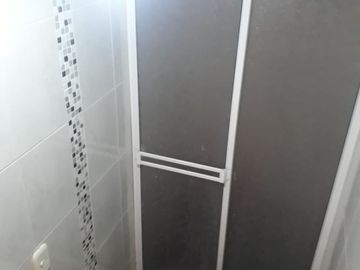 Oportunidad única: casa de primer piso con fácil acceso y gran potencial