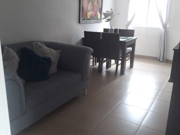 Oportunidad única: casa de primer piso con fácil acceso y gran potencial