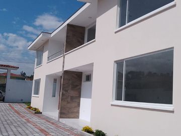 Venta de casa en Conocoto.