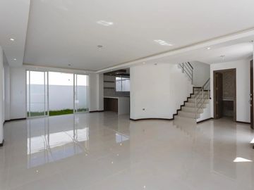 Venta de casa en Conocoto.