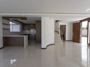 Venta de casa en Conocoto.