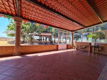 VENTA DE RANCHO CON DOS CASAS EN HUICHAPAN, HIDALGO