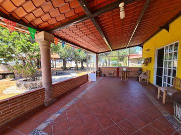 VENTA DE RANCHO CON DOS CASAS EN HUICHAPAN, HIDALGO