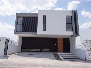 CASA EN VENTA EN ZIBATA