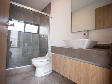 CASA EN VENTA EN ZIBATA