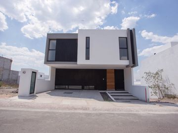 CASA EN VENTA EN ZIBATA