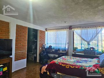 EXCELENTE OPORTUNIDAD DE CASA CON TERRENO VISTAS PANORAMICAS,
