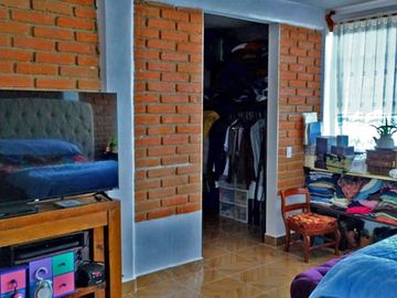 EXCELENTE OPORTUNIDAD DE CASA CON TERRENO VISTAS PANORAMICAS,