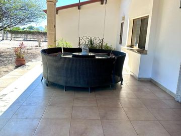 SE VENDE CASA EQUIPADA DE UNA PLANTA CON ALBERCA EN SAN PEDRO