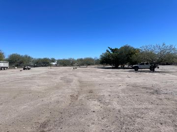 SE VENDE CASA EQUIPADA DE UNA PLANTA CON ALBERCA EN SAN PEDRO