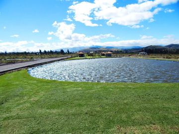 OPORTUNIDAD, LA PRADERA, vendo terreno de 800m2, todos los servicios, hermosas áreas comunales
