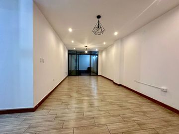 DEPARTAMENTO EN VENTA  – URB. QUINTA ANA MARÍA- PIURA