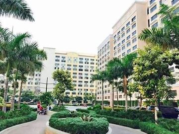 10k monthly  1 bedroom 40 sqm loft type Very affordable Rent to own condo  5% down payment 0% interest  near BGC,,eastwood ,tiendesitas