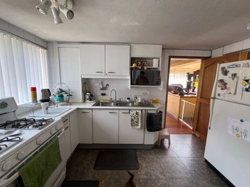 Casa de 4 DORMITORIOS con Mini Suite en el Sector El Batán