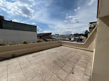 Casa de 4 DORMITORIOS con Mini Suite en el Sector El Batán
