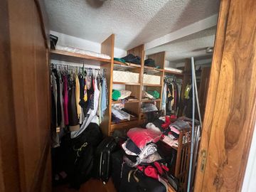 Casa de 4 DORMITORIOS con Mini Suite en el Sector El Batán