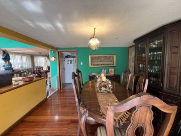 Casa de 4 DORMITORIOS con Mini Suite en el Sector El Batán