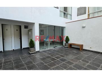 Moderno Duplex Con Balcon Vista Exterior En 2Do Piso Entre Av. Javier Prado Y Av. Del Ejercito