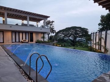11BR HOUSE & LOT; VALLEY GOLF & COUNTRY CLUB ANTIPOLO CITY- FOR SALESALE