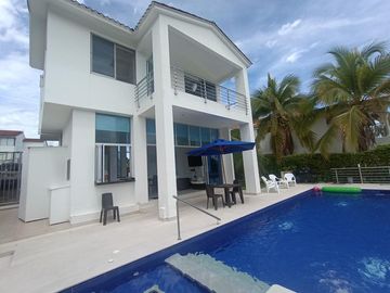 VENTA DE CASA EN CONDOMINIO MELGAR