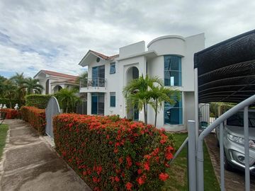 VENTA DE CASA EN CONDOMINIO MELGAR