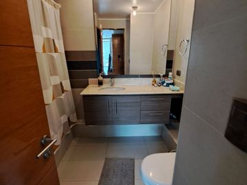 Vendo  espectacular  departamento 3D , 2B  luminoso ,a pasos Av Libertad