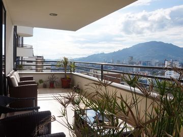 Majestuoso apartamento en Cabo Marzo. Pinares. Pereira - Colombia.