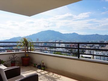Majestuoso apartamento en Cabo Marzo. Pinares. Pereira - Colombia.