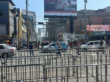 Local comercial 005 en sótano de 6.37 m2 en el Emporio Gamarra