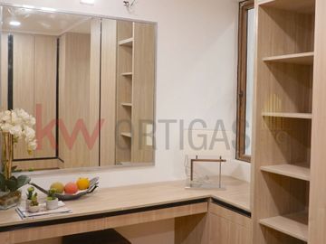 Brand New 5-Storey Townhouse with Elevator for Sale in Tomas Morato, QC
