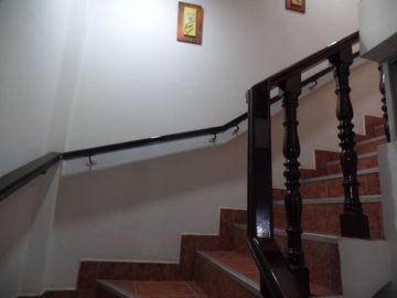 ¡¡Hermosa Casa en Avenida!! 3 pisos/2 cocheras - Pro SMP